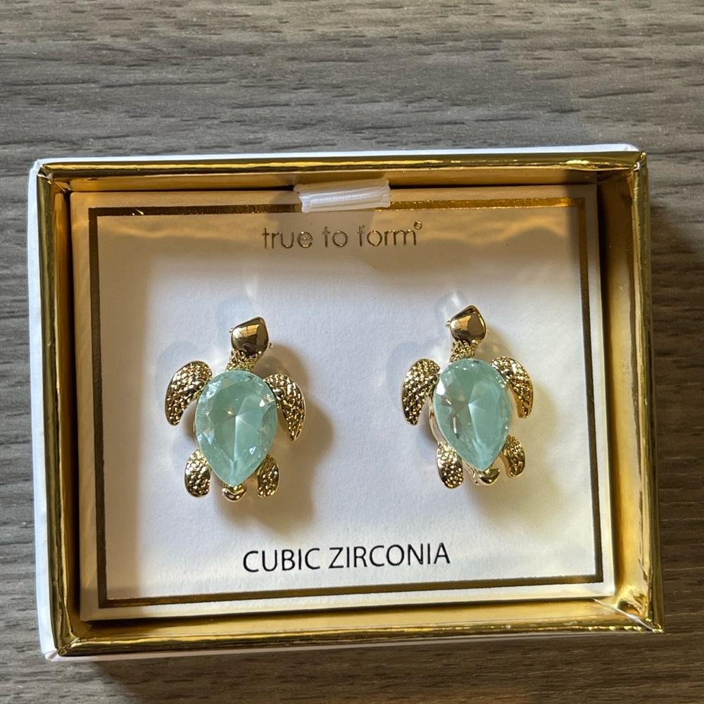 True to Form Gold and Green Turtle Earrings
